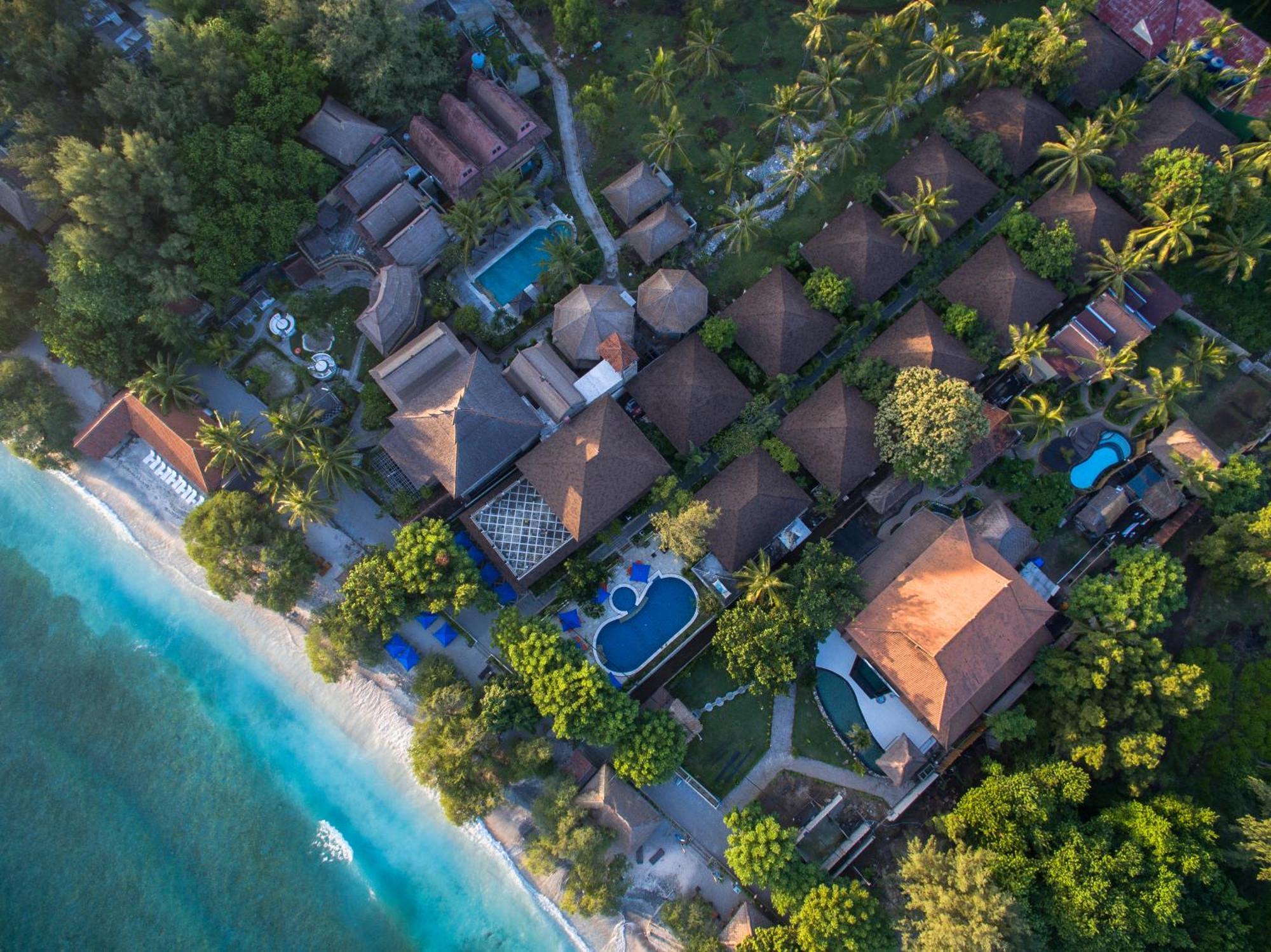 Villa Grasia ギリ・トラワンガン エクステリア 写真