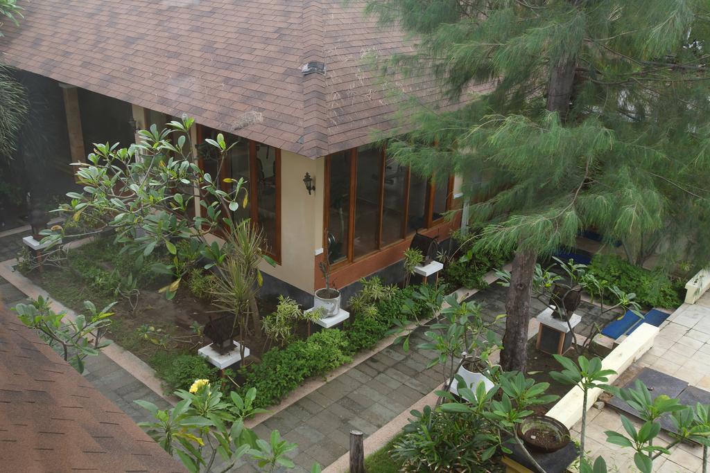 Villa Grasia ギリ・トラワンガン エクステリア 写真